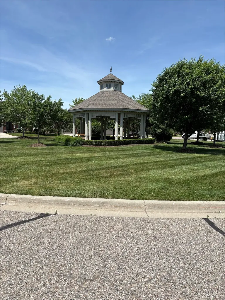 21930 Andover Drive Macomb Township MI 48042