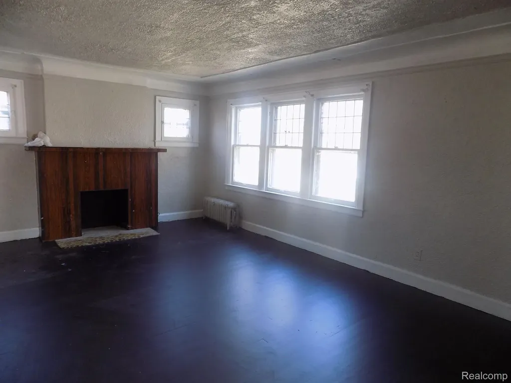 14135 Mansfield Detroit City MI 48227