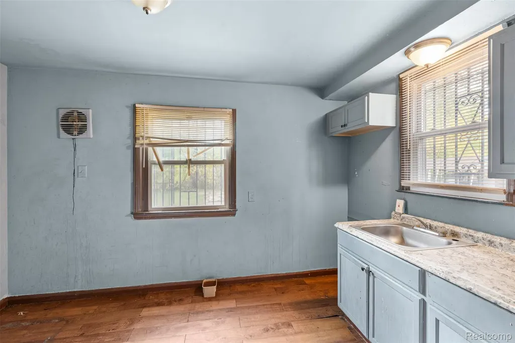 15082 Hazelridge Street Detroit City MI 48205