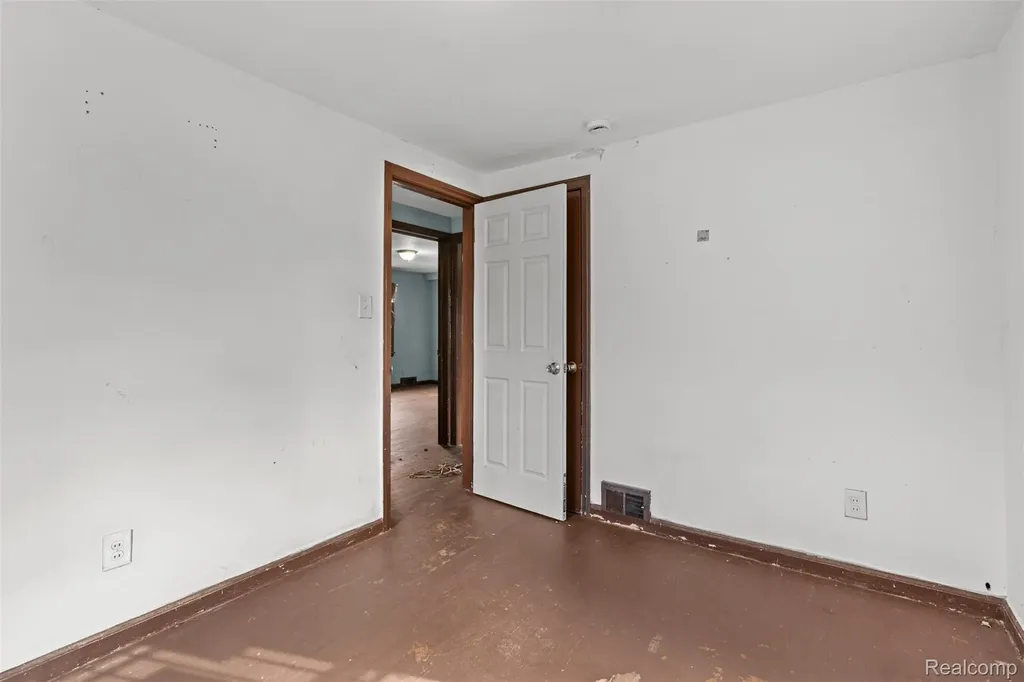 15082 Hazelridge Street Detroit City MI 48205