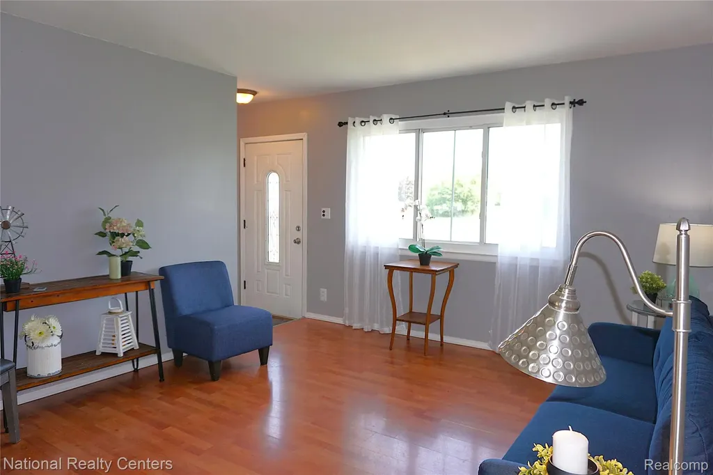 33420 Cherry Hill Road Garden City City MI 48135