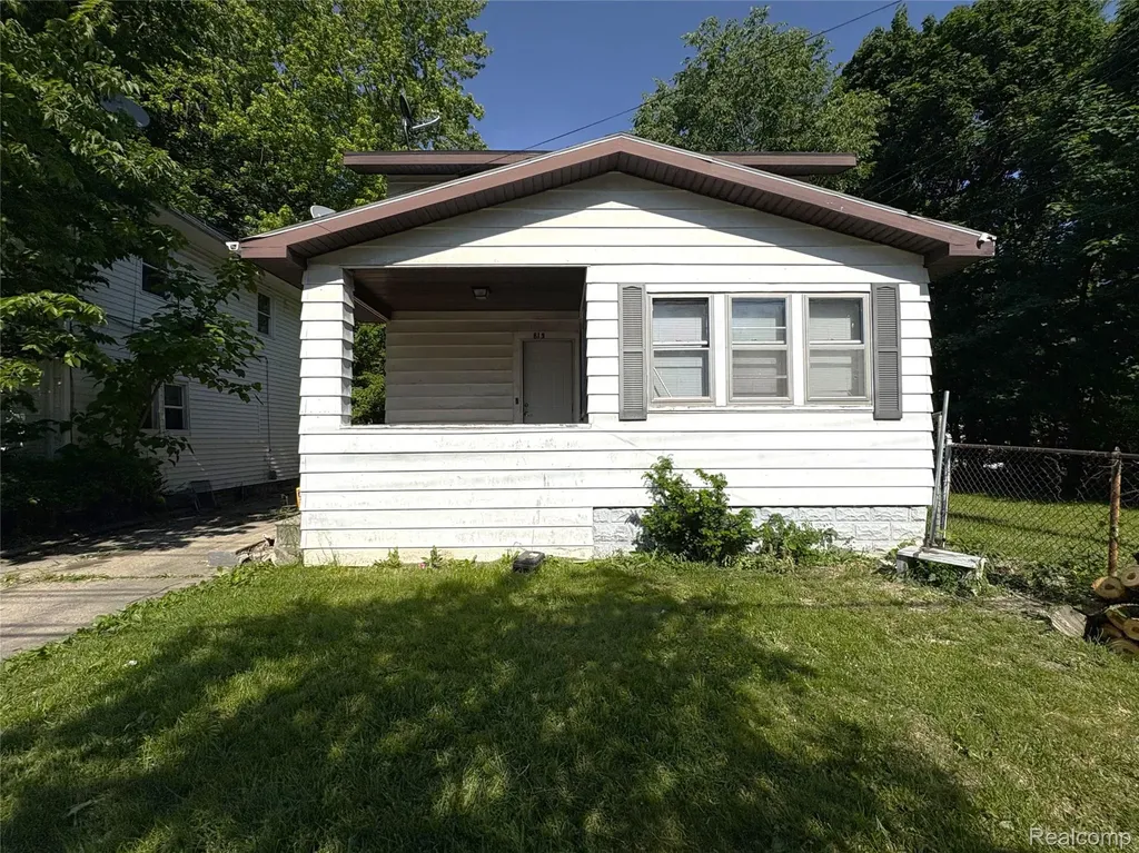 815 Buffalo Street Lansing City MI 48915