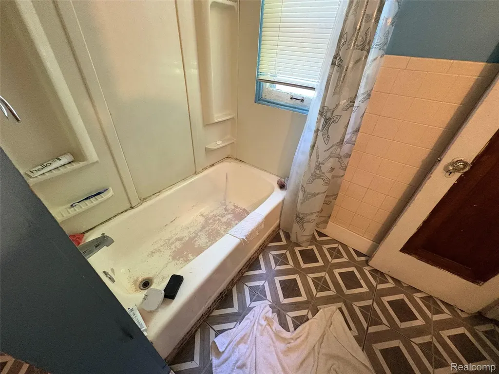 815 Buffalo Street Lansing City MI 48915