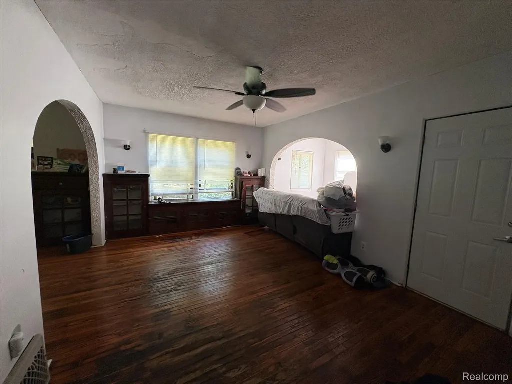 815 Buffalo Street Lansing City MI 48915