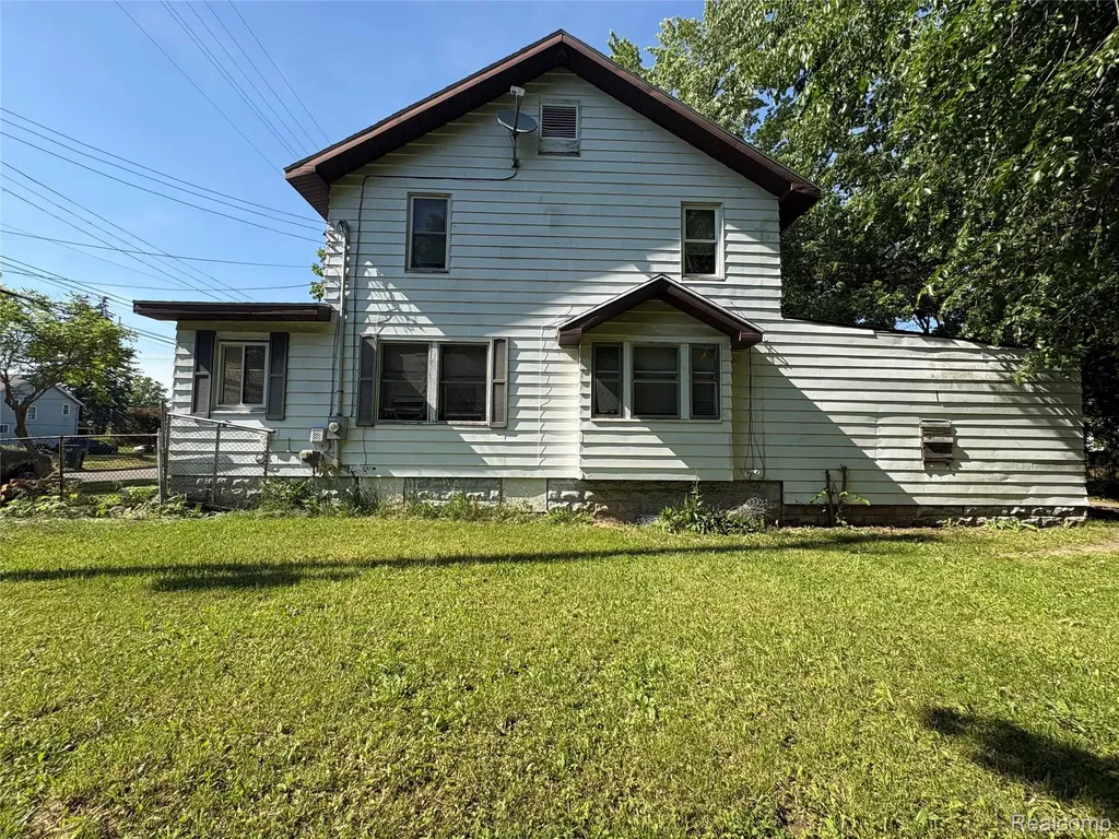 815 Buffalo Street Lansing City MI 48915