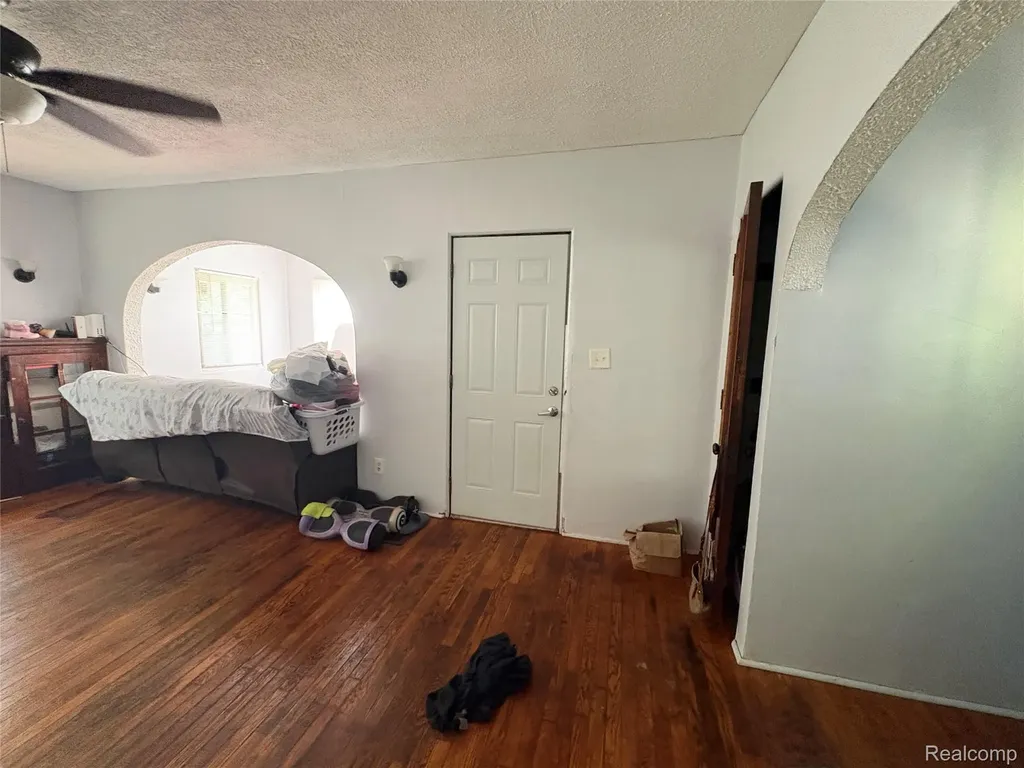 815 Buffalo Street Lansing City MI 48915