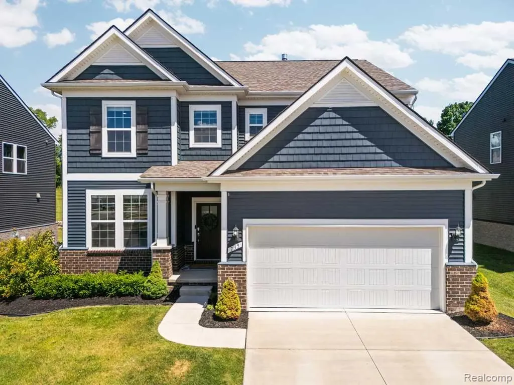 735 Risdon Trail N Saline City MI 48176