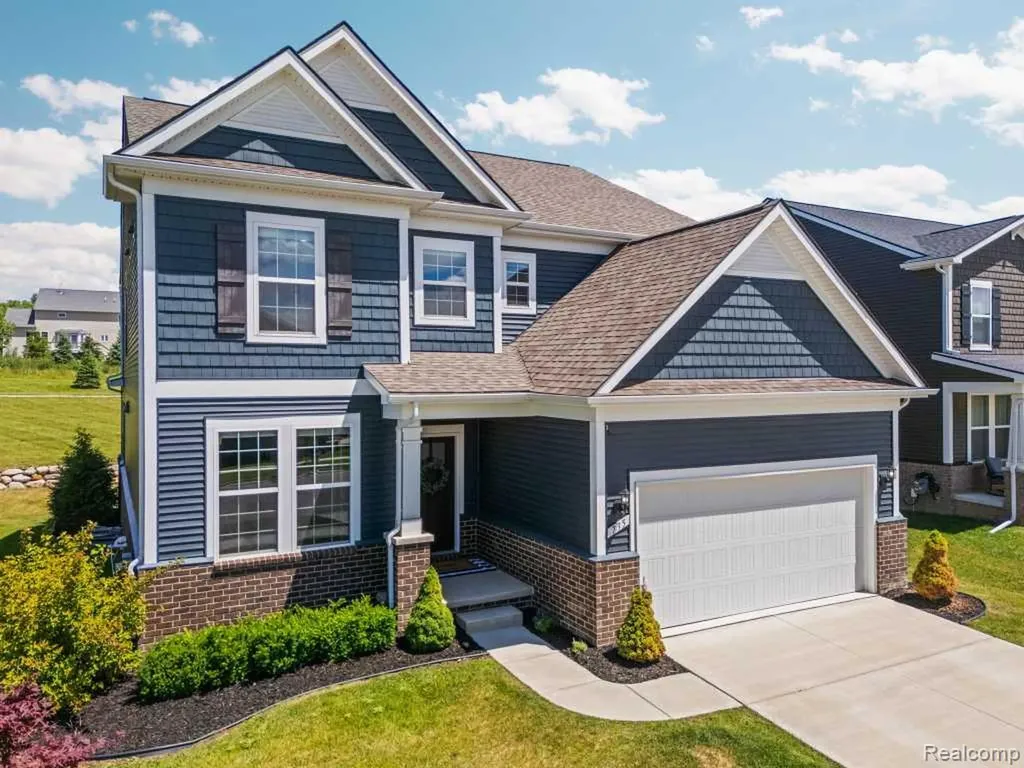 735 Risdon Trail N Saline City MI 48176