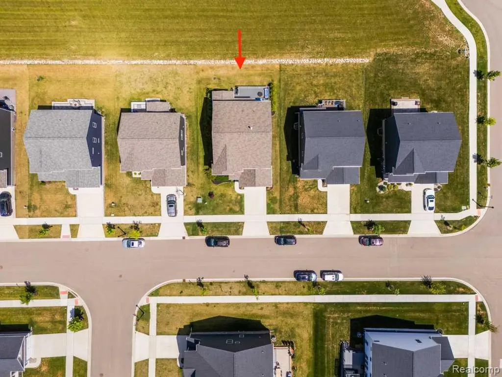 735 Risdon Trail N Saline City MI 48176