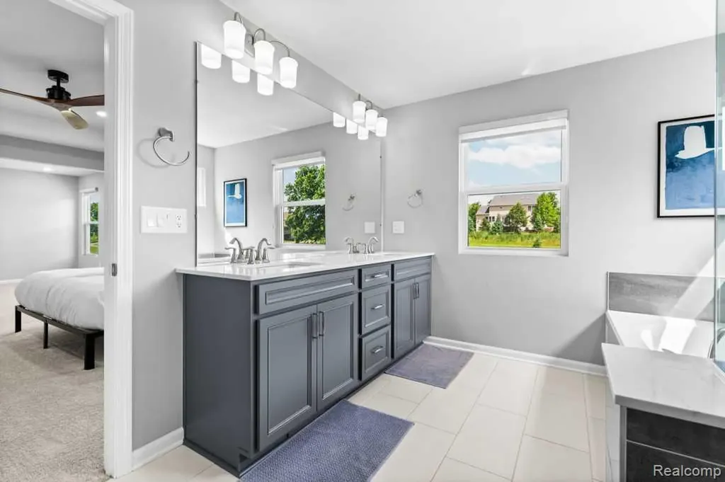 735 Risdon Trail N Saline City MI 48176