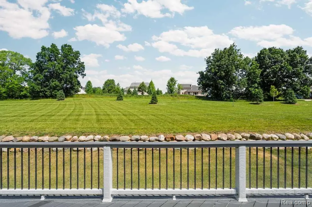 735 Risdon Trail N Saline City MI 48176