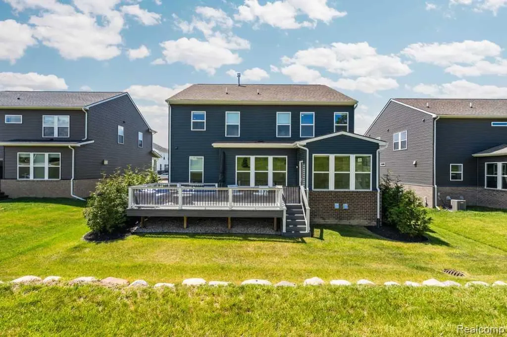 735 Risdon Trail N Saline City MI 48176