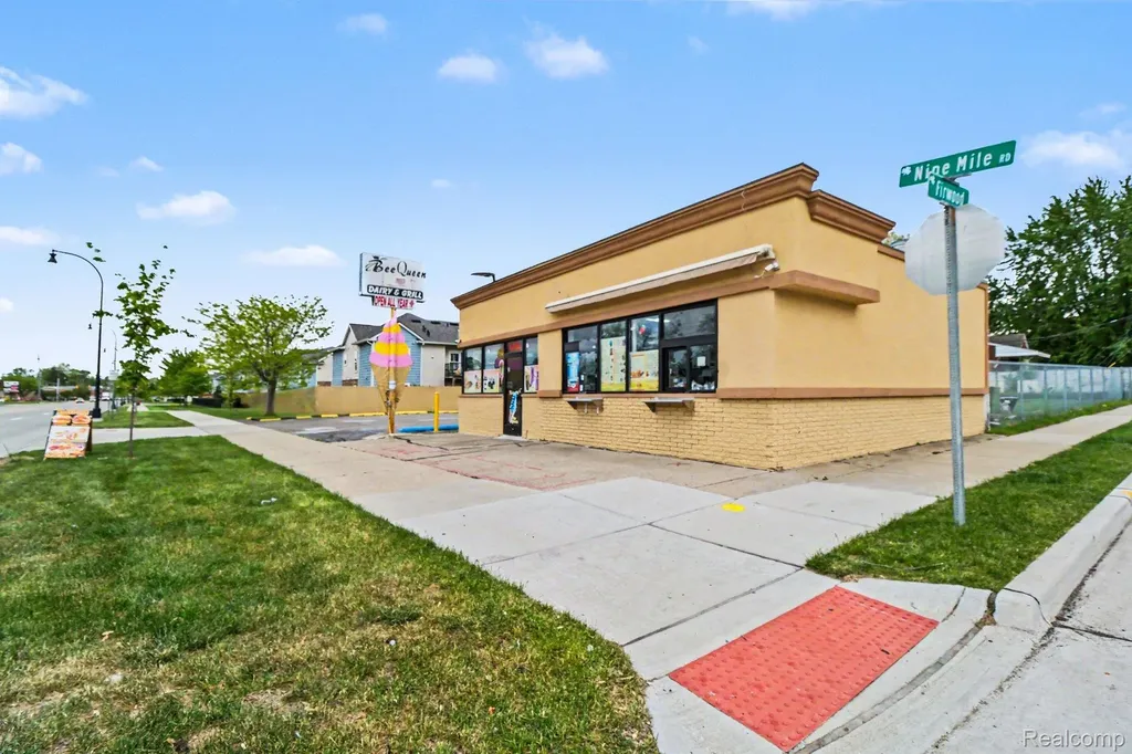 14700 East 9 Mile Road Eastpointe City MI 48021