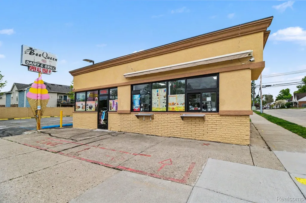 14700 East 9 Mile Road Eastpointe City MI 48021