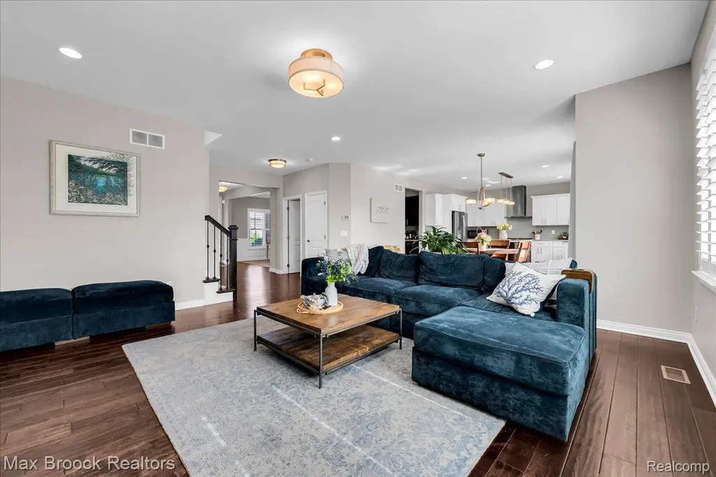 1126 Queensboro Drive Rochester Hills City MI 48307