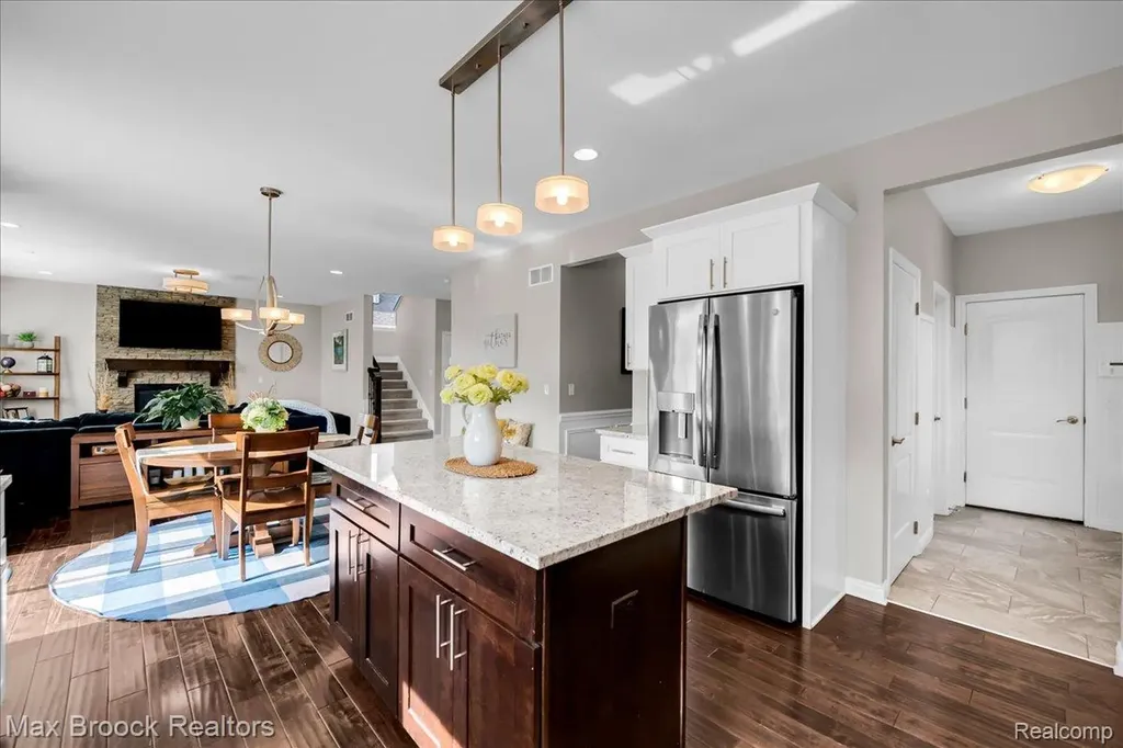 1126 Queensboro Drive Rochester Hills City MI 48307