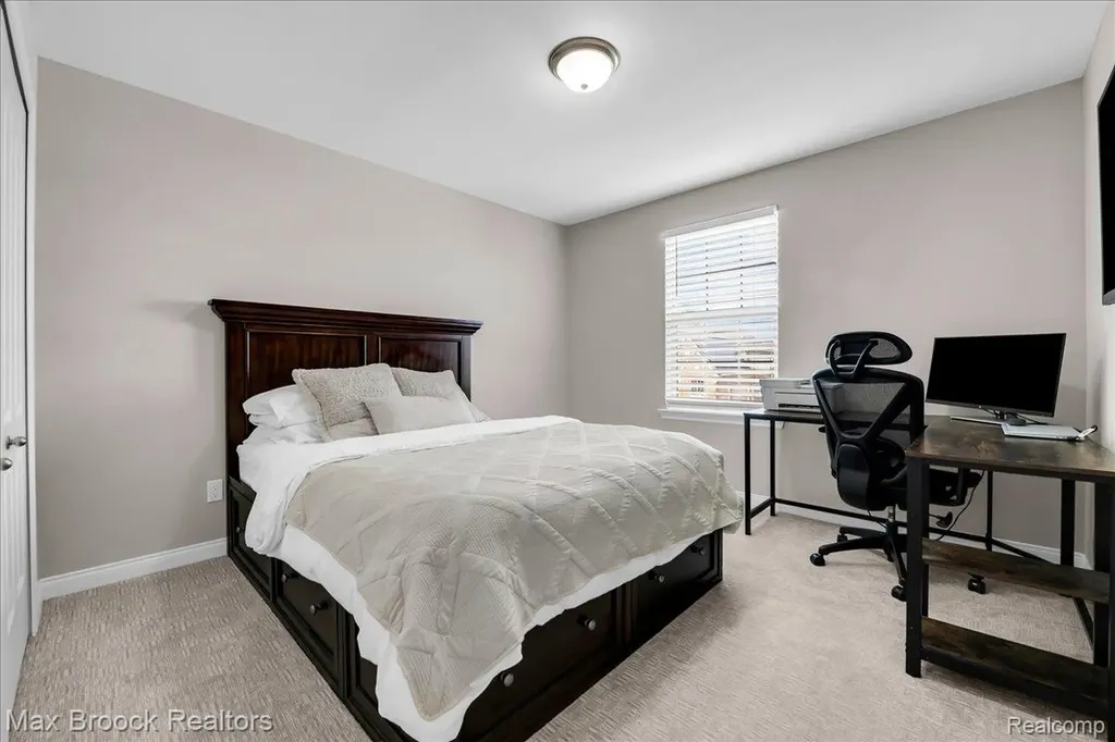 1126 Queensboro Drive Rochester Hills City MI 48307