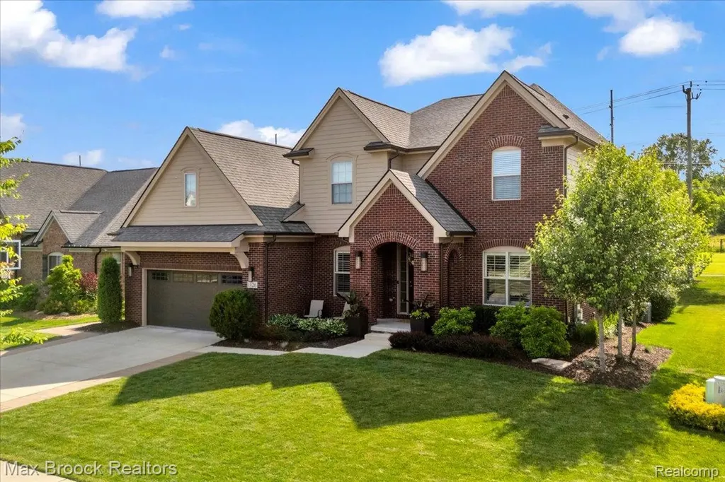 1126 Queensboro Drive Rochester Hills City MI 48307