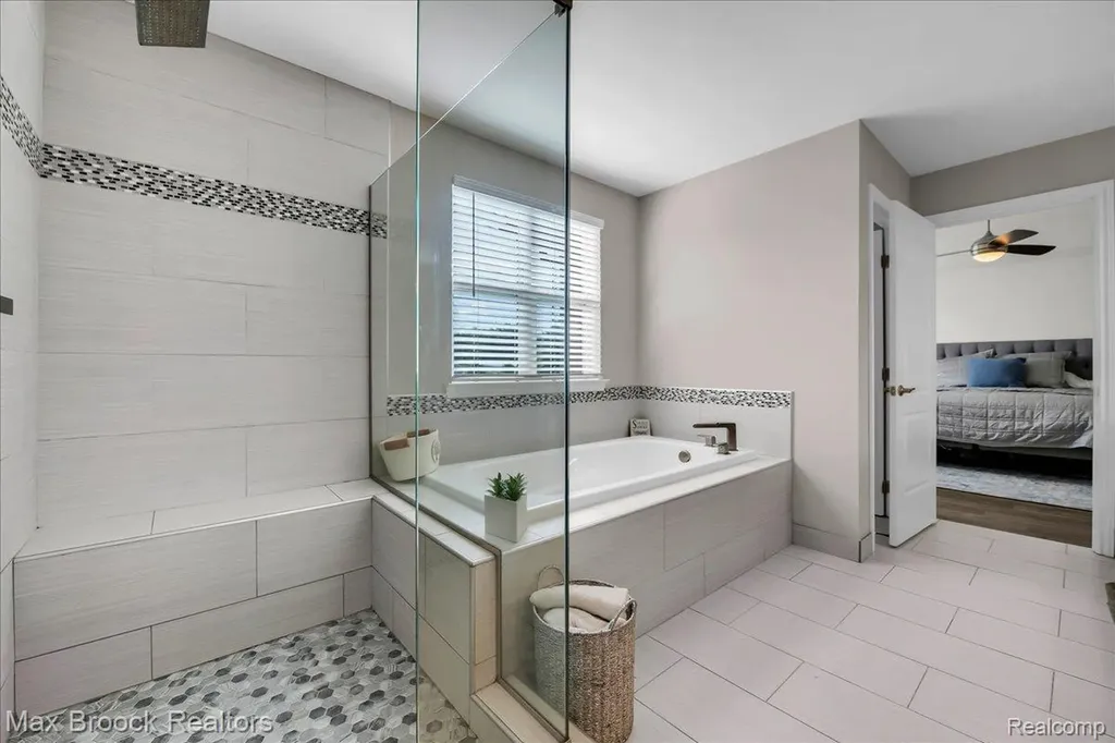 1126 Queensboro Drive Rochester Hills City MI 48307