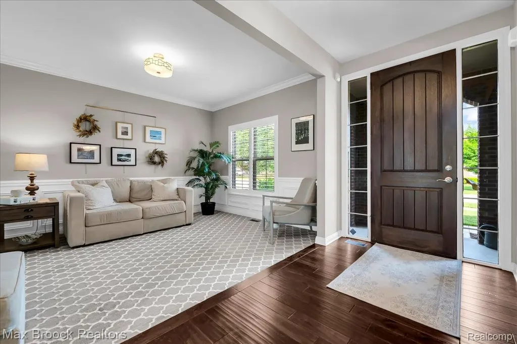 1126 Queensboro Drive Rochester Hills City MI 48307