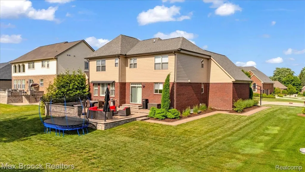 1126 Queensboro Drive Rochester Hills City MI 48307