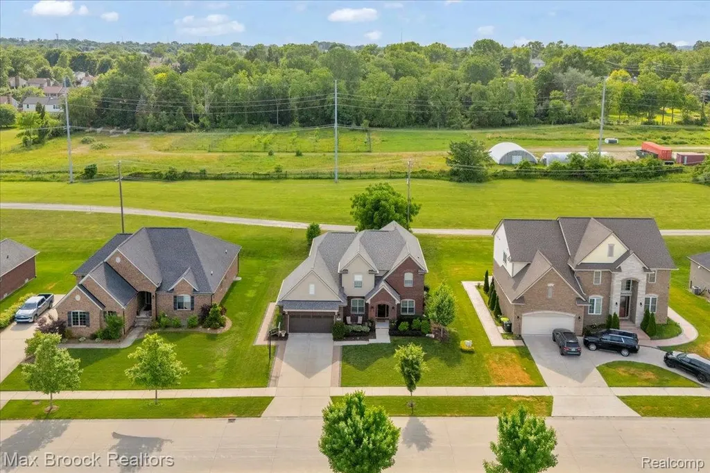 1126 Queensboro Drive Rochester Hills City MI 48307