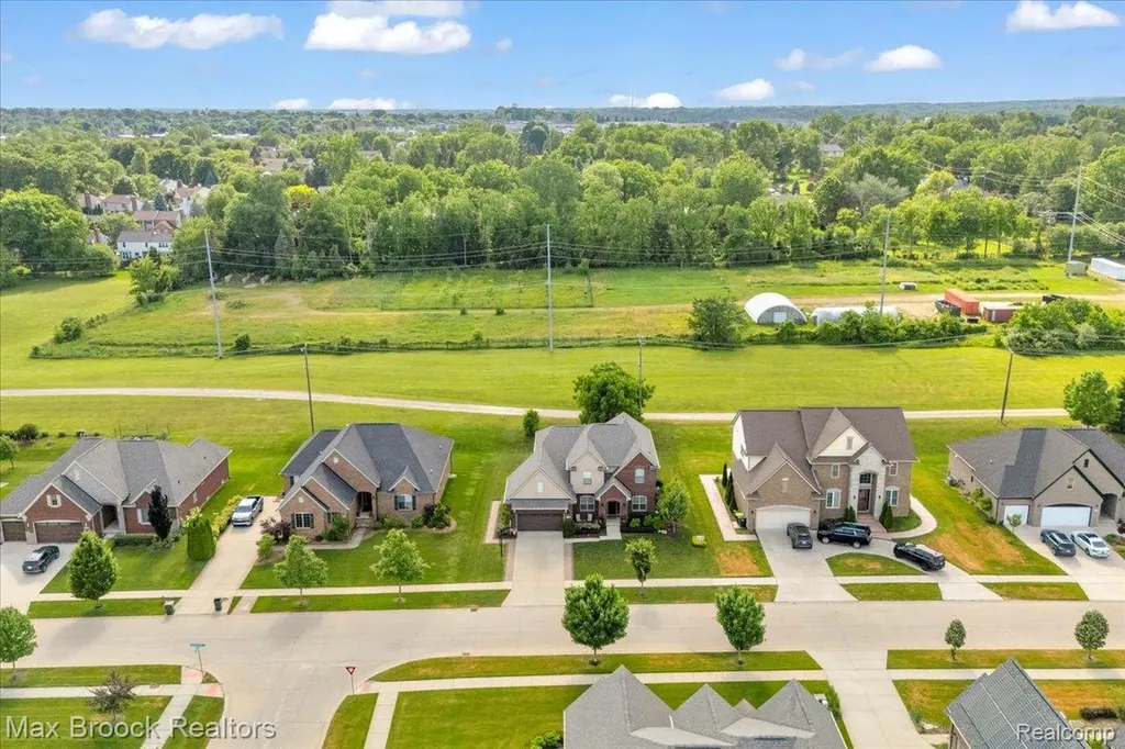 1126 Queensboro Drive Rochester Hills City MI 48307