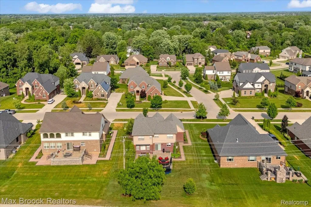1126 Queensboro Drive Rochester Hills City MI 48307