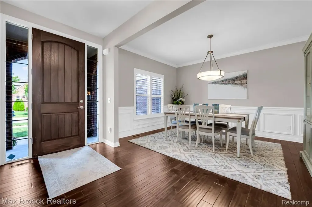 1126 Queensboro Drive Rochester Hills City MI 48307