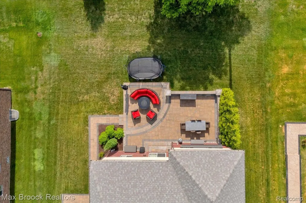 1126 Queensboro Drive Rochester Hills City MI 48307
