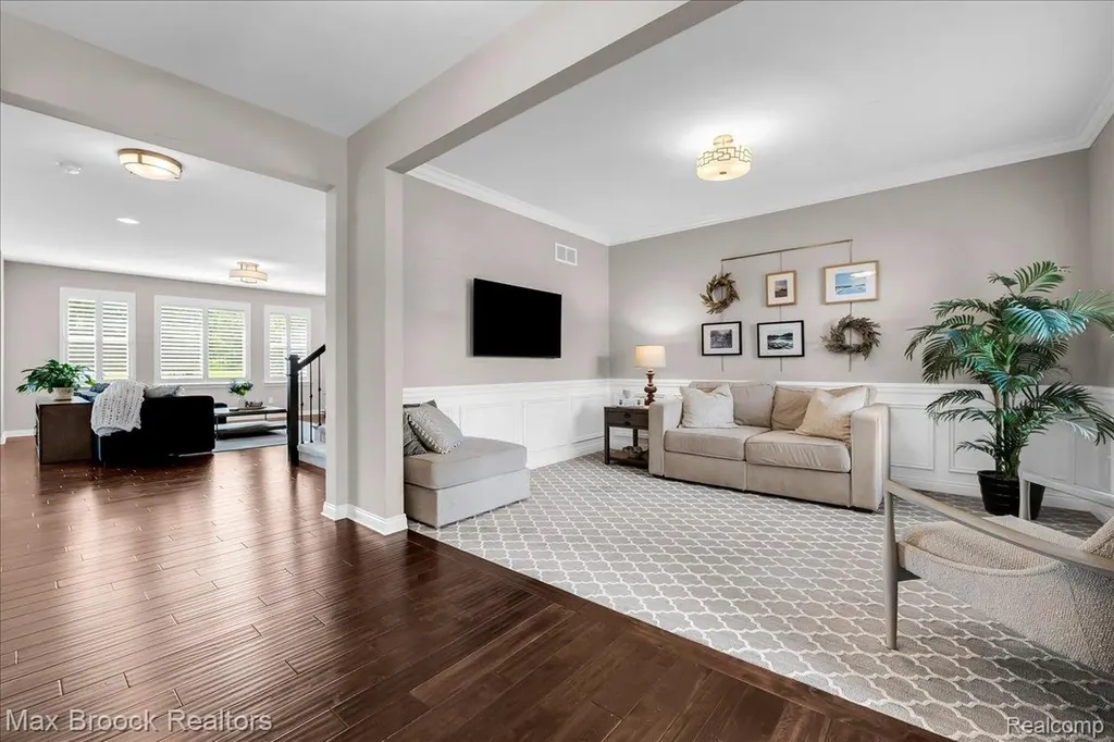 1126 Queensboro Drive Rochester Hills City MI 48307
