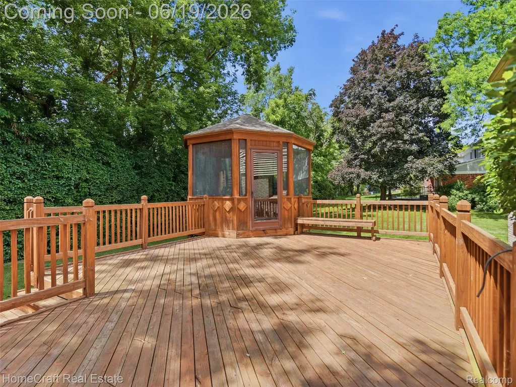 8829 Woodberry Road Plymouth Charter Township MI 48170