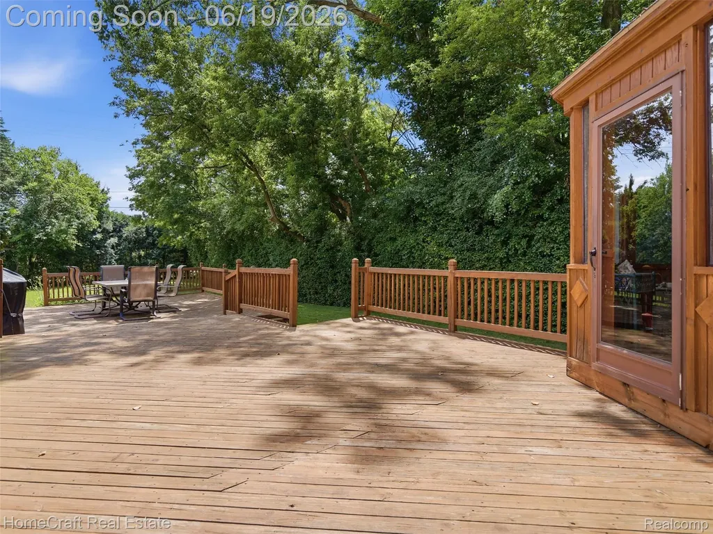 8829 Woodberry Road Plymouth Charter Township MI 48170
