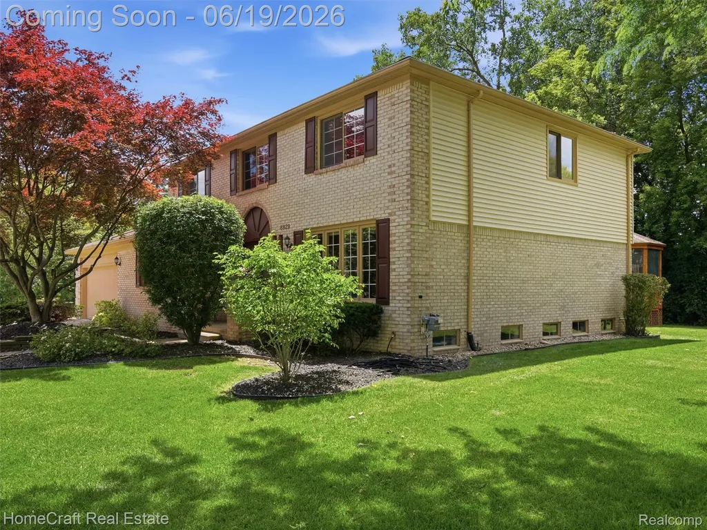 8829 Woodberry Road Plymouth Charter Township MI 48170