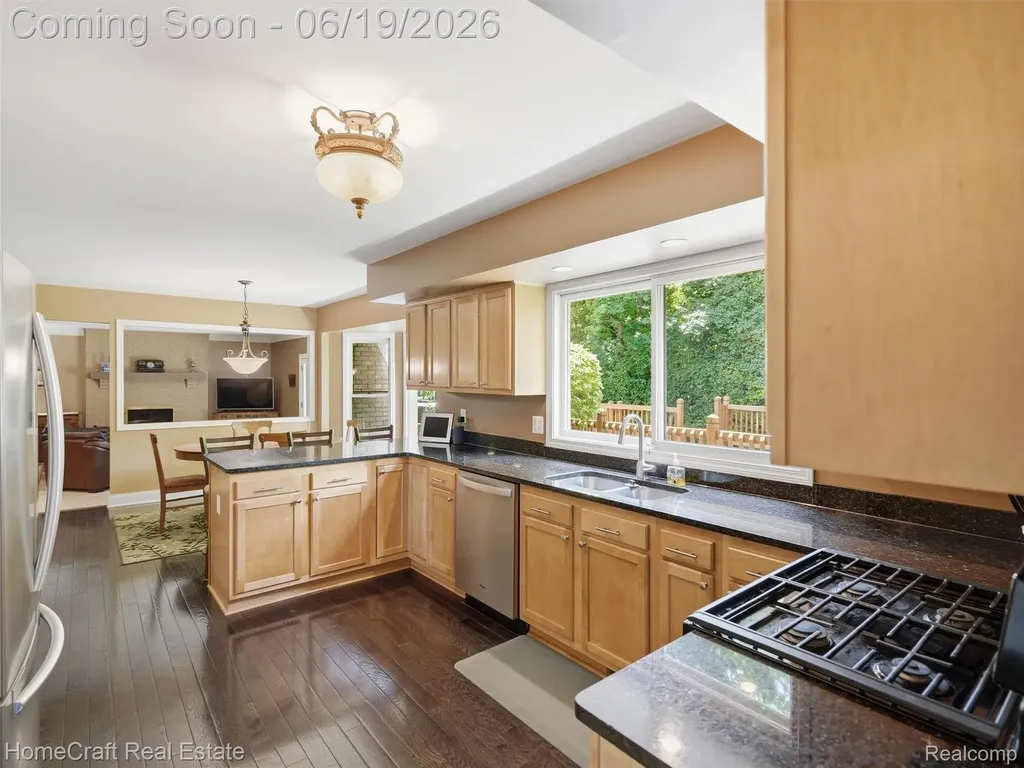 8829 Woodberry Road Plymouth Charter Township MI 48170