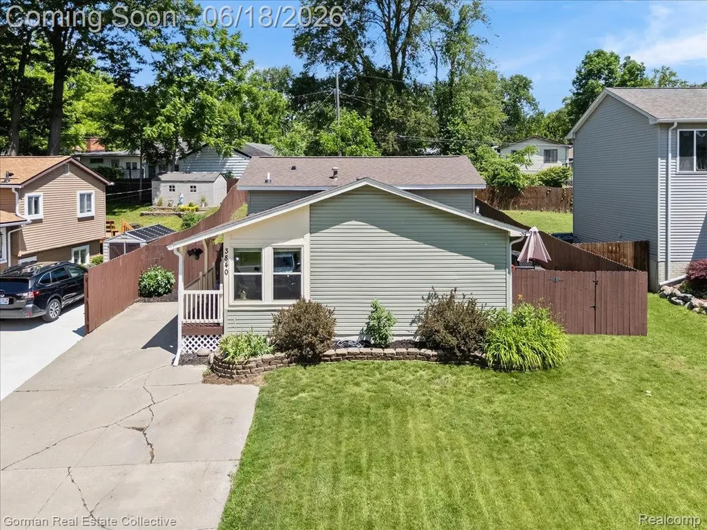 3840 Cass Elizabeth Road Waterford Charter Township MI 48328