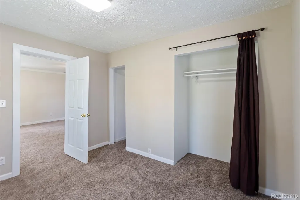 113 W Polly Street Perry City MI 48872