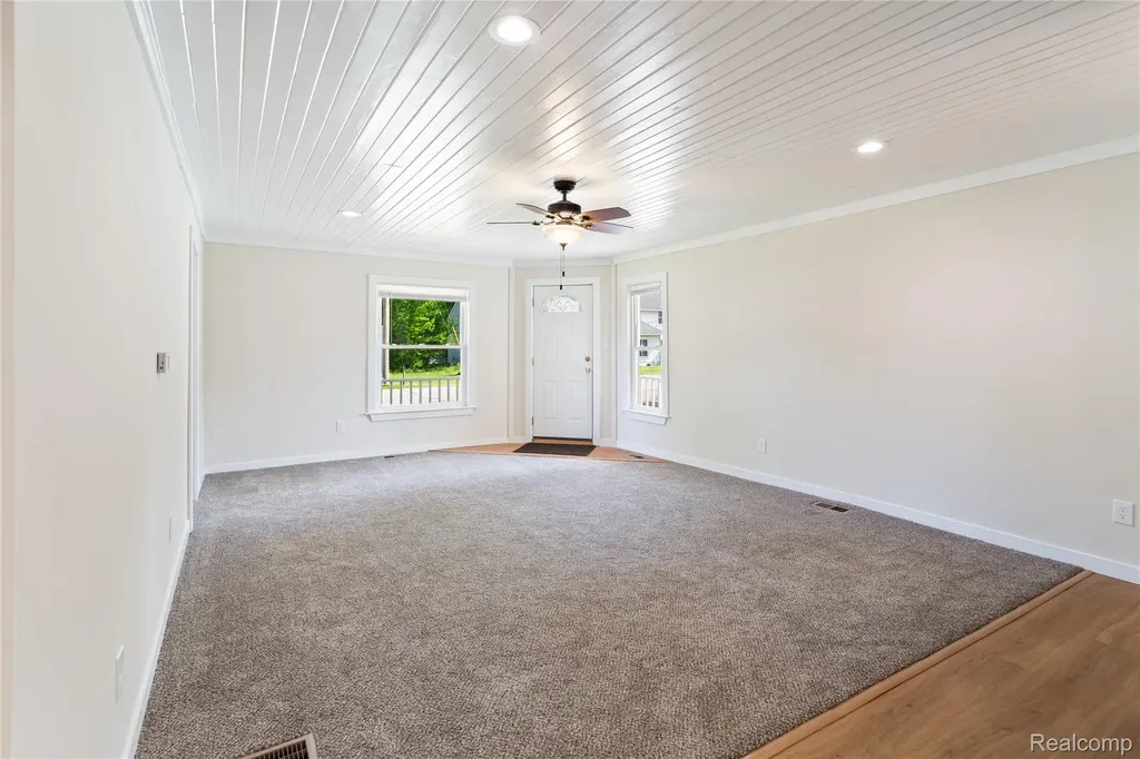 113 W Polly Street Perry City MI 48872