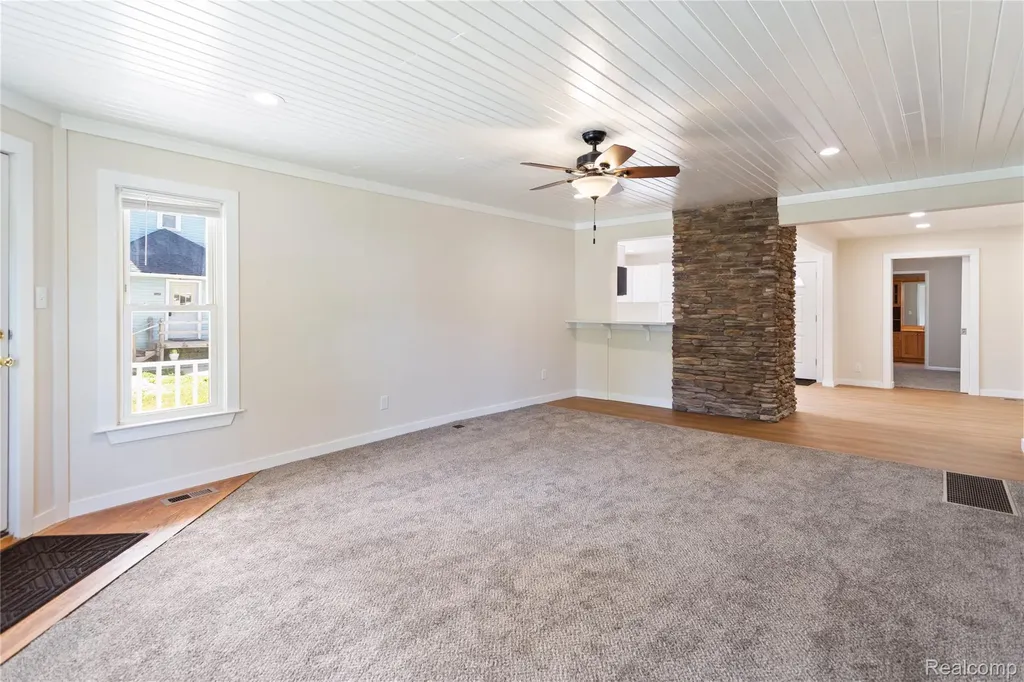 113 W Polly Street Perry City MI 48872