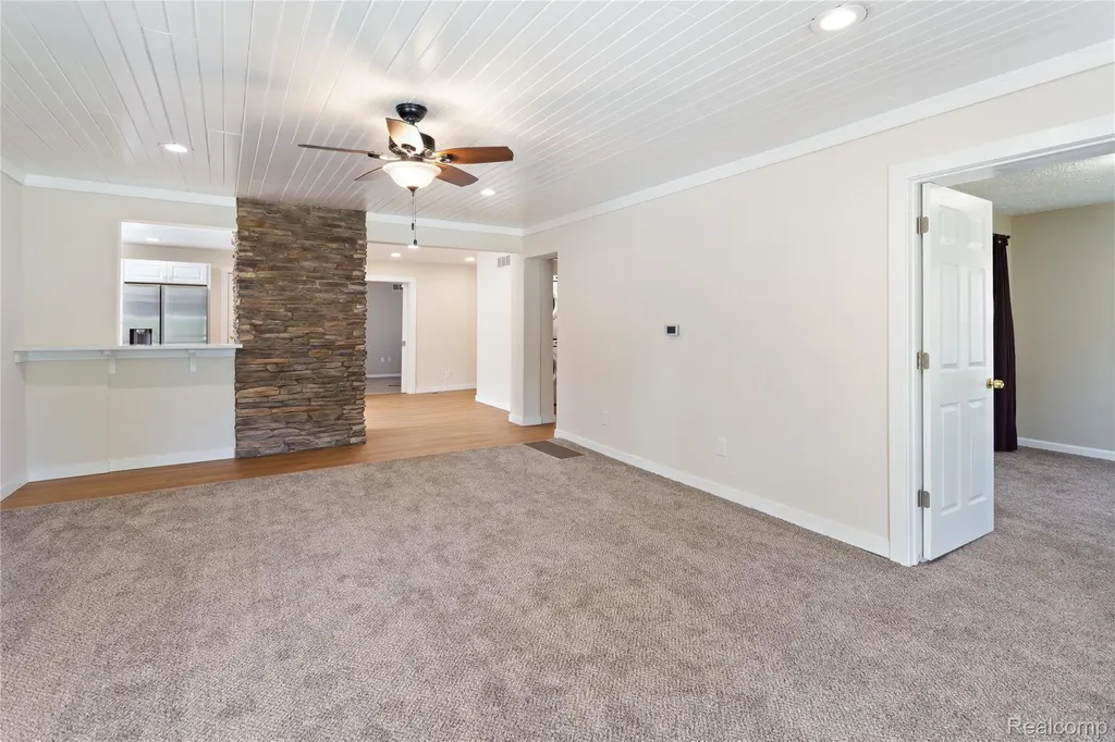 113 W Polly Street Perry City MI 48872