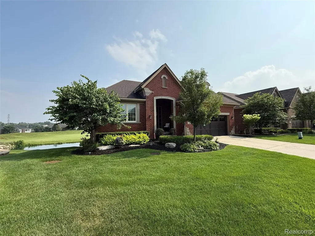 58626 Valley View Drive Washington Township MI 48094