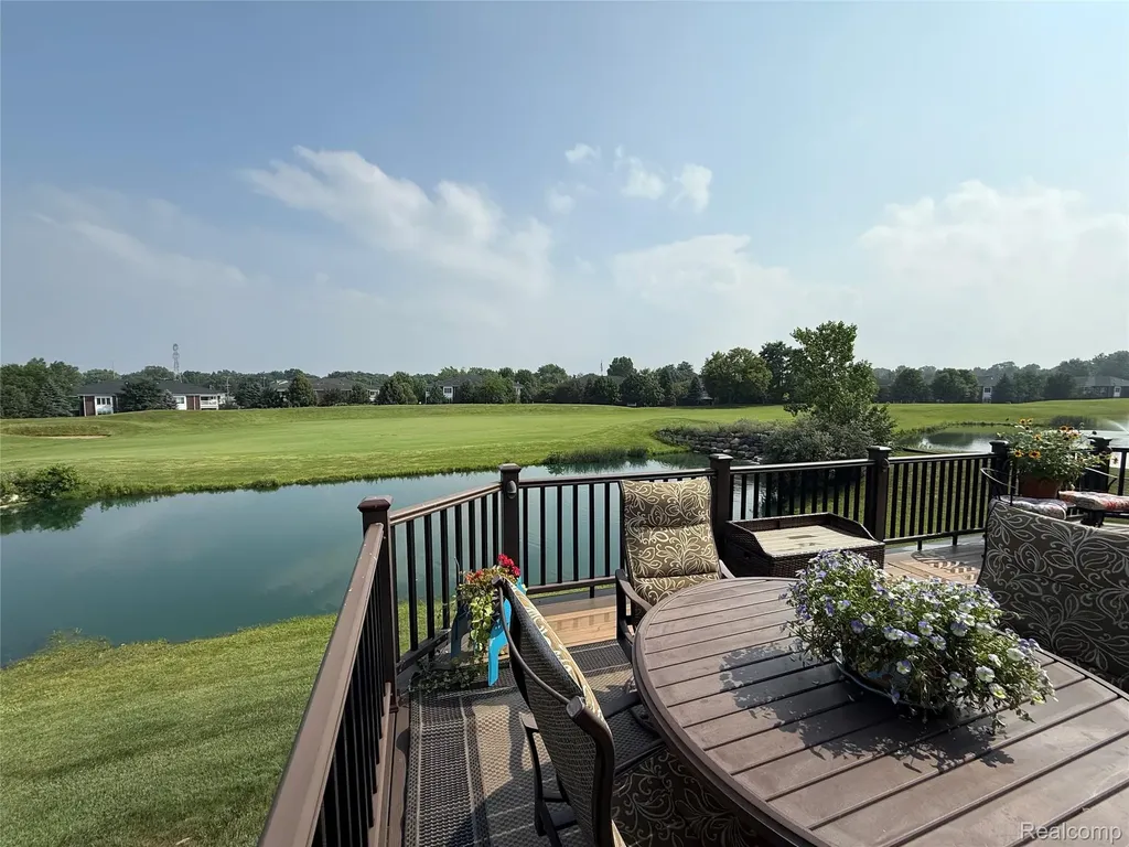58626 Valley View Drive Washington Township MI 48094