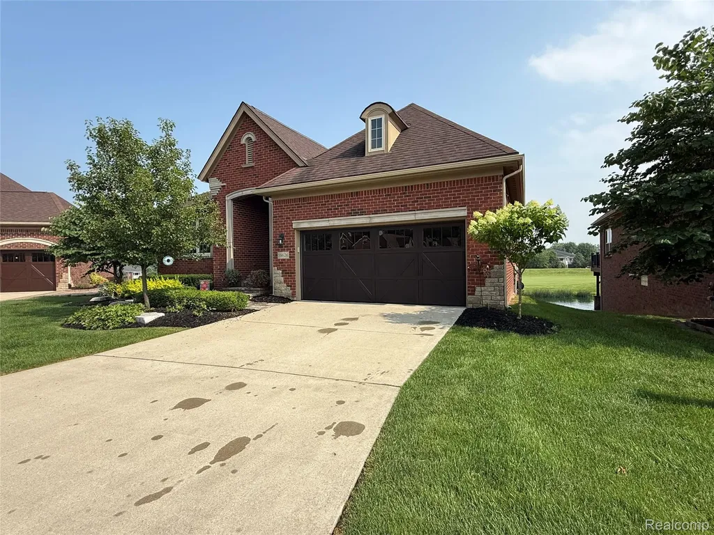 58626 Valley View Drive Washington Township MI 48094