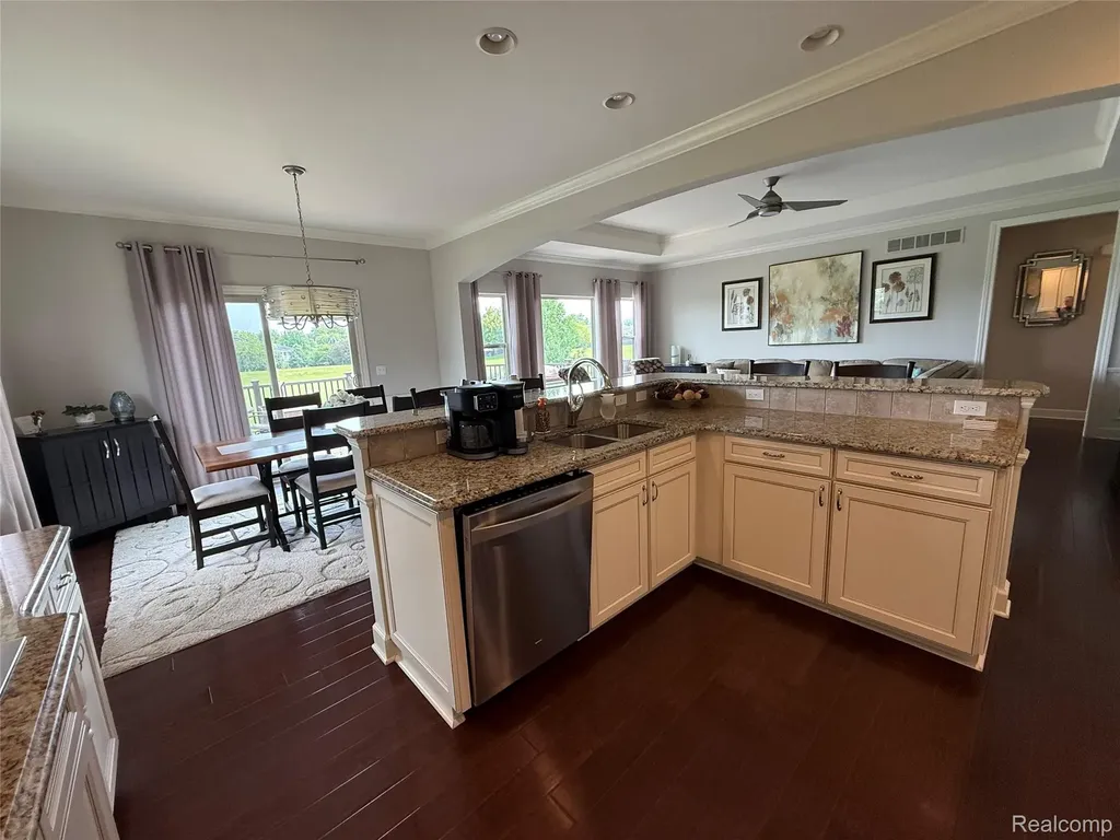 58626 Valley View Drive Washington Township MI 48094