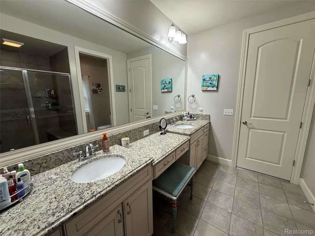 58626 Valley View Drive Washington Township MI 48094