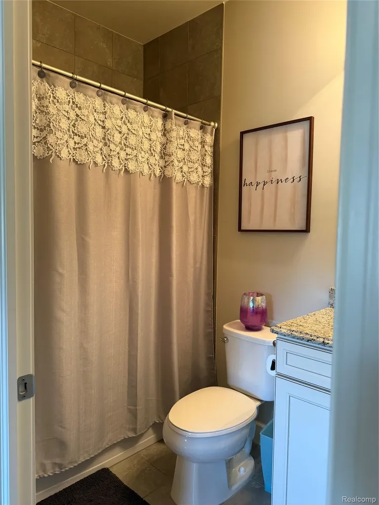 58626 Valley View Drive Washington Township MI 48094