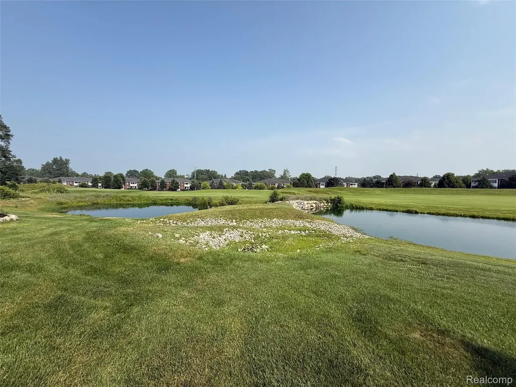 58626 Valley View Drive Washington Township MI 48094