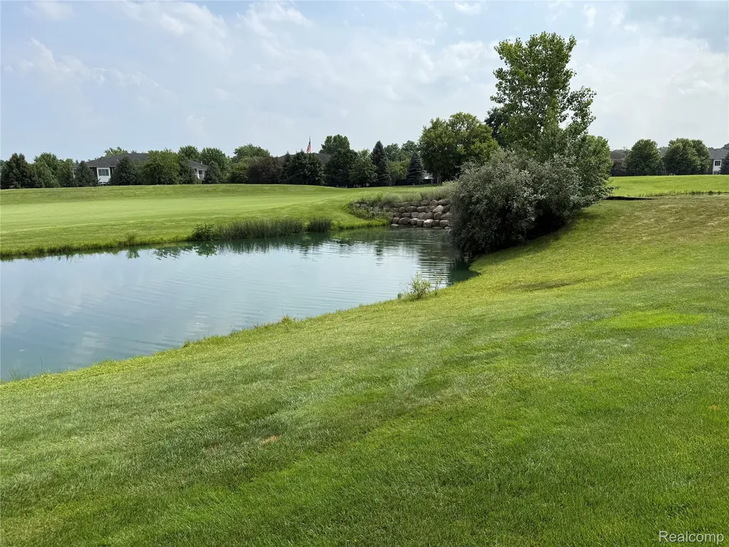 58626 Valley View Drive Washington Township MI 48094