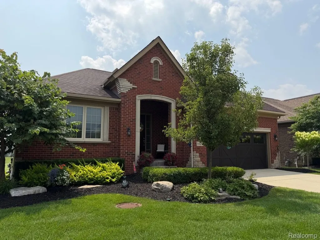 58626 Valley View Drive Washington Township MI 48094