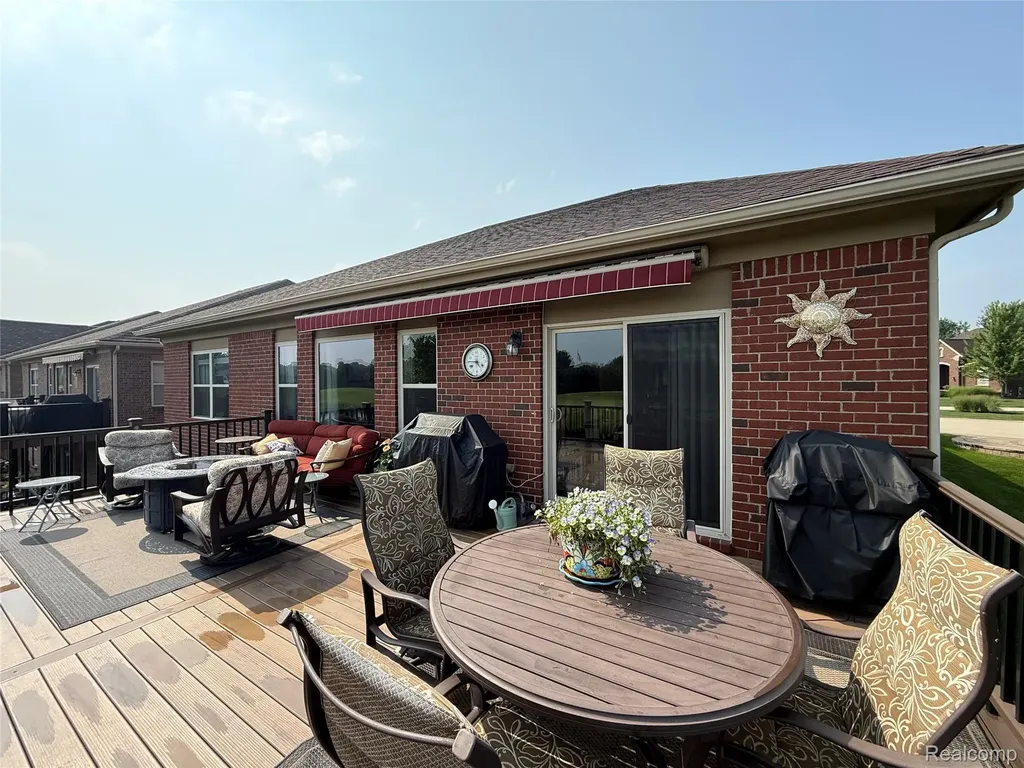 58626 Valley View Drive Washington Township MI 48094